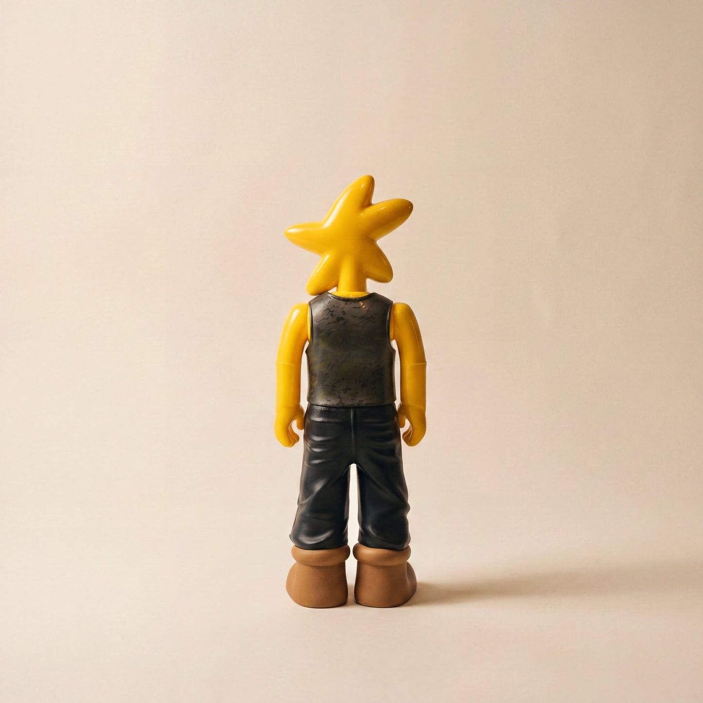 ST4RBOY FIGURE 001 — full figure, back