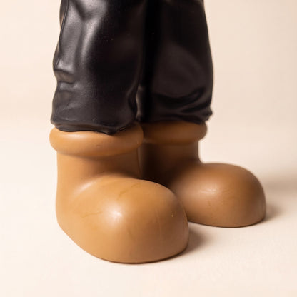 ST4RBOY FIGURE 001 — boots, front